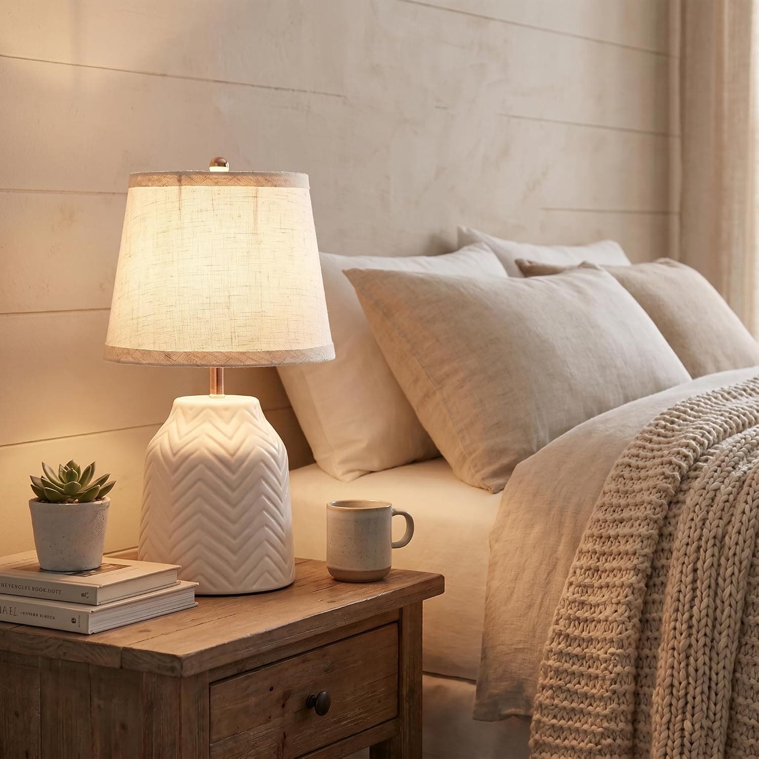 ceramic table lamp — photo 3 of 4