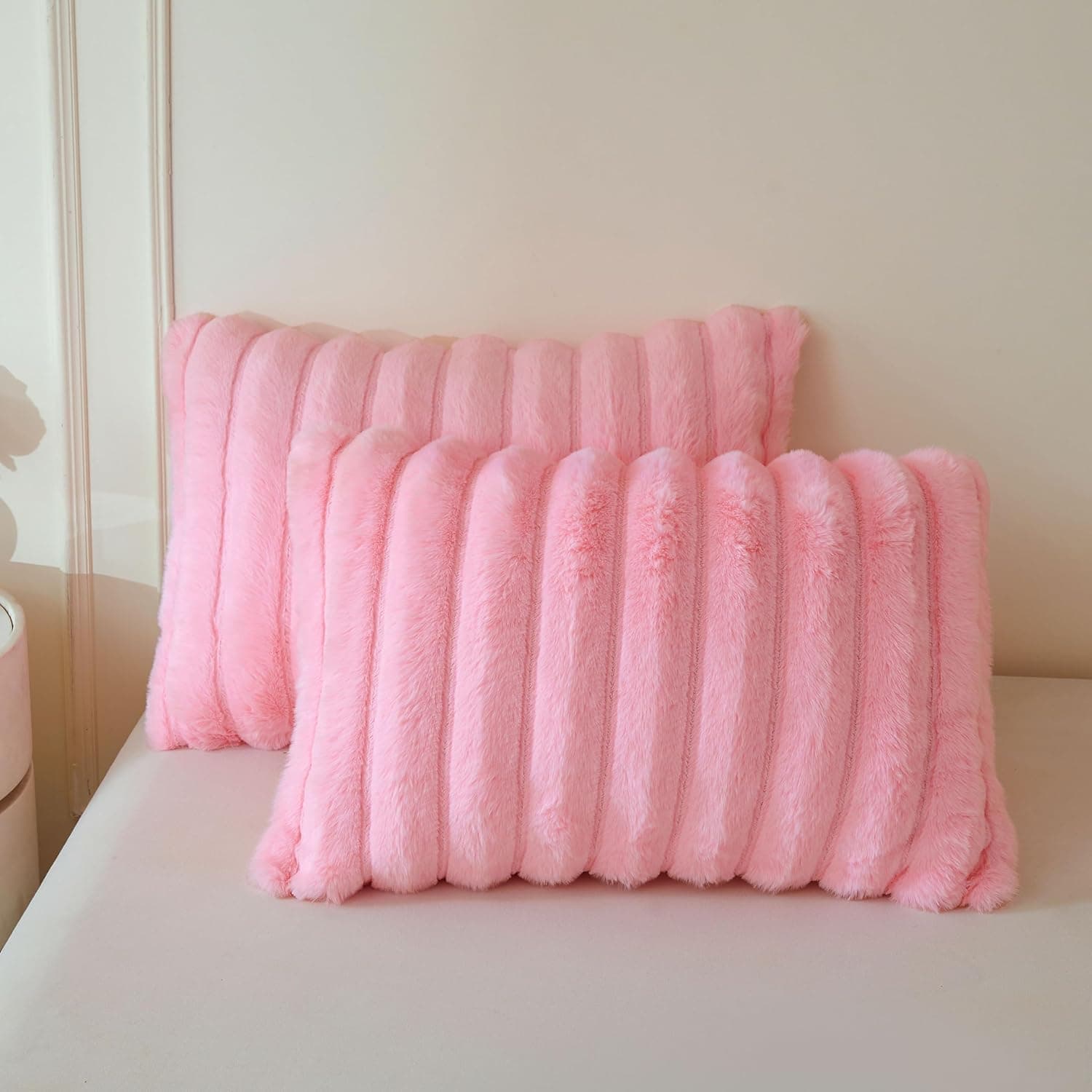 faux fur pillow covers — photo 1 of 4
